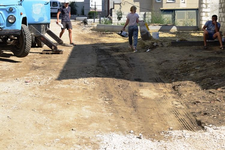 Воры проникают в разрушенные после ливня дома в центре Комрата