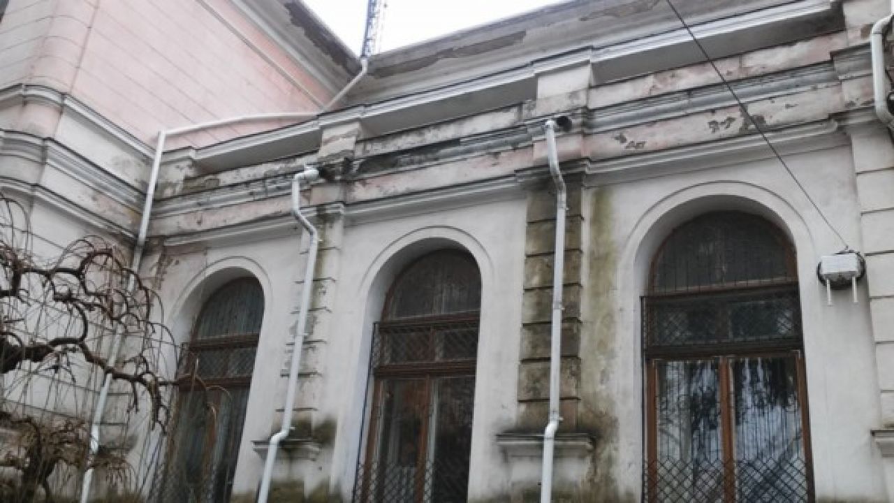 Румынский депутат призывает к восстановлению здания Сфатул Цэрий