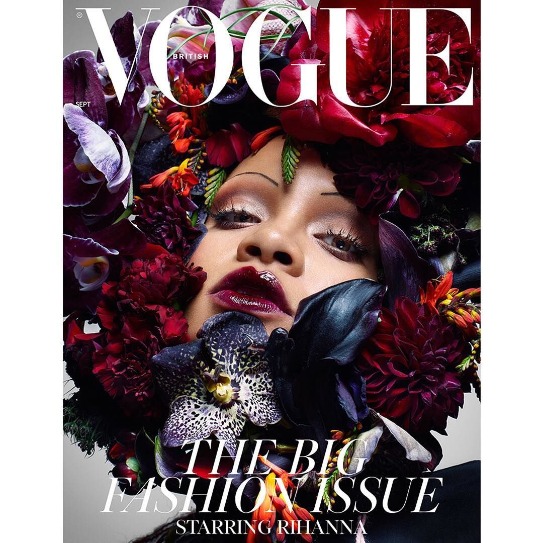 Рианна без бровей попала на обложку Vogue