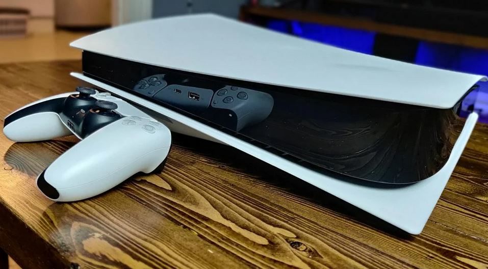 Sony начала экстренные поставки PS5 самолетами, чтобы наполнить магазины перед праздниками