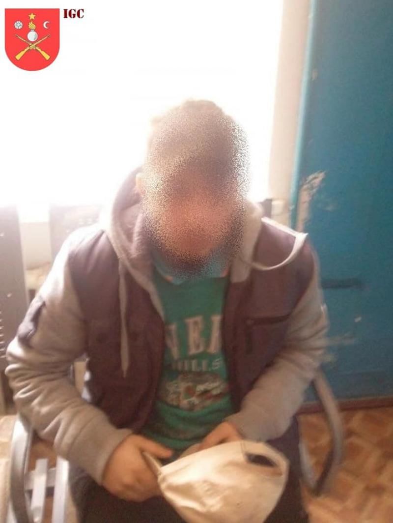 На Буюканах карабинеры задержали двух парней с большой партией наркотиков