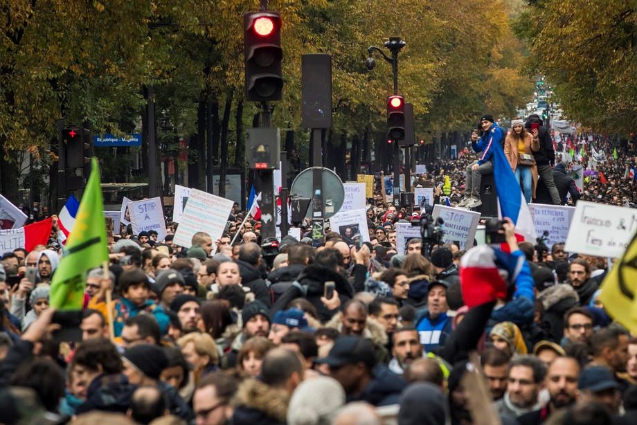 В Париже состоялся марш против исламофобии