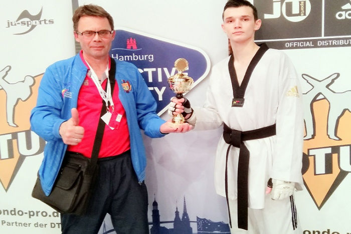 Молдавский тхэквондист завоевал титул чемпиона на турнире в Германии