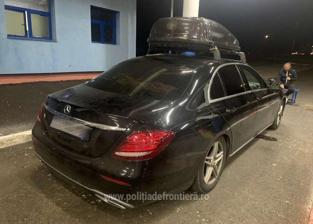 У молдаванина на границе Румынии изъяли разыскиваемый в Швеции Mercedes