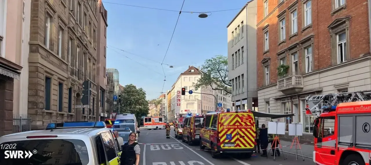 Un automobil a intrat într-o mulțime de oameni în orașul german Stuttgart: Sunt victime