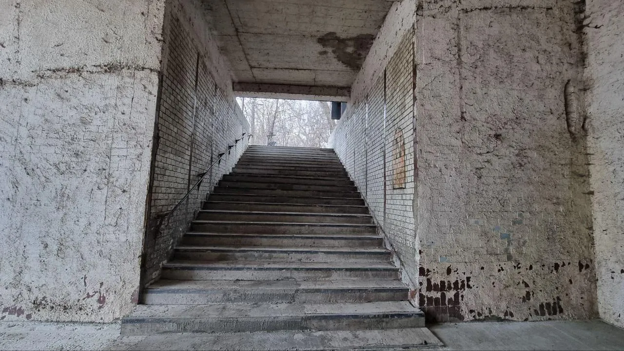Lucrările de reparație a unei subterane din Capitala continuă