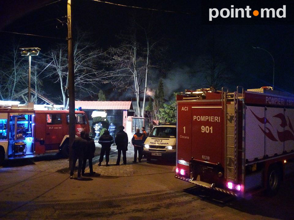 На Рышкановке произошел пожар в ресторане "Кавказская пленница"