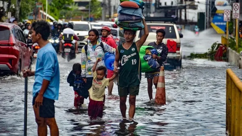 Taifunul puternic, care a luat viața a peste 100 de persoane în Filipine, se îndreaptă spre Vietnam