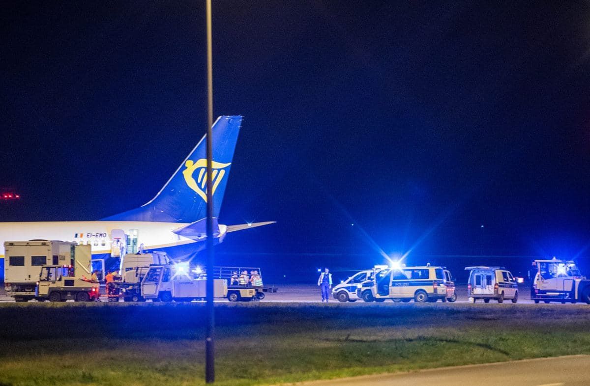 Ещё один "заминированный" самолёт Ryanair экстренно посадили в Европе