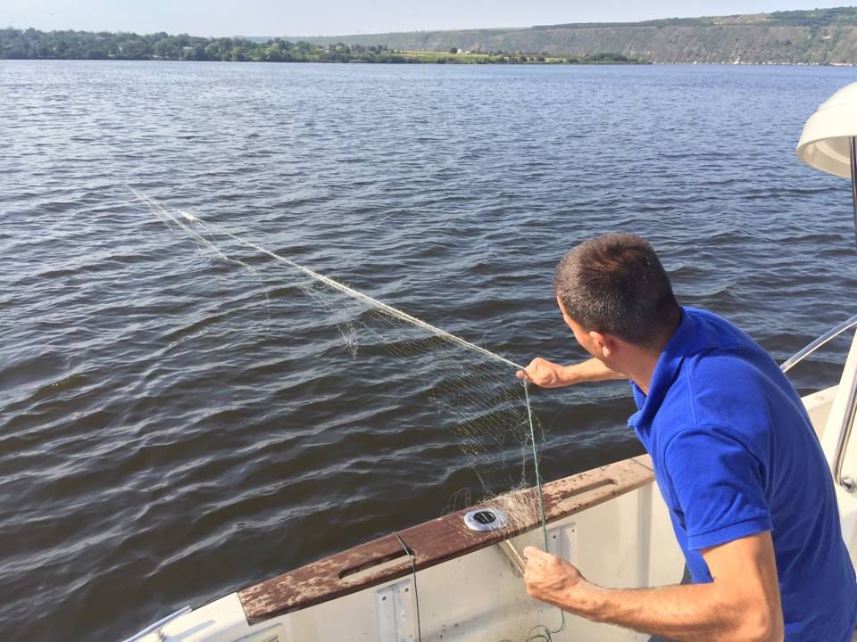 На Дубоссарском водохранилище обнаружили рыболовные сети браконьеров