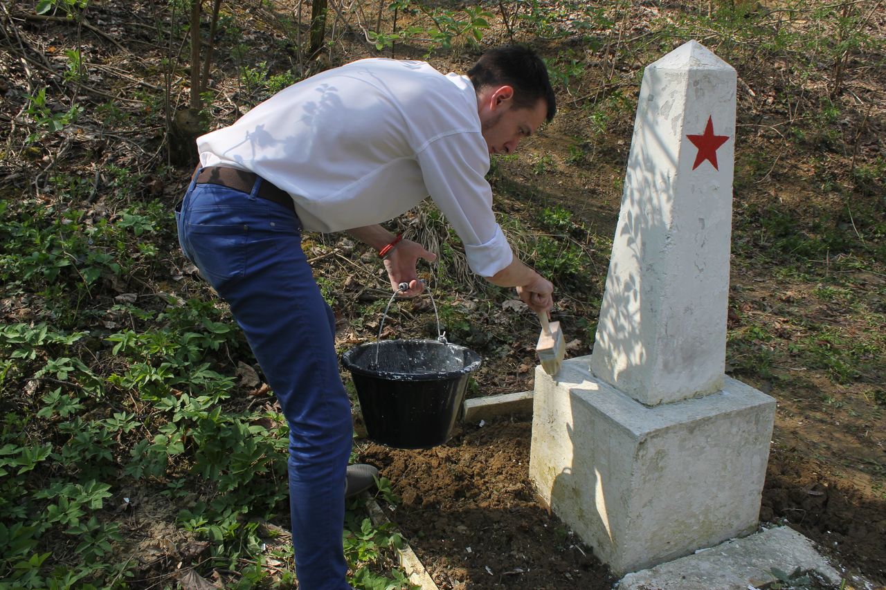 В Кишиневе привели в порядок кладбище парашютистов