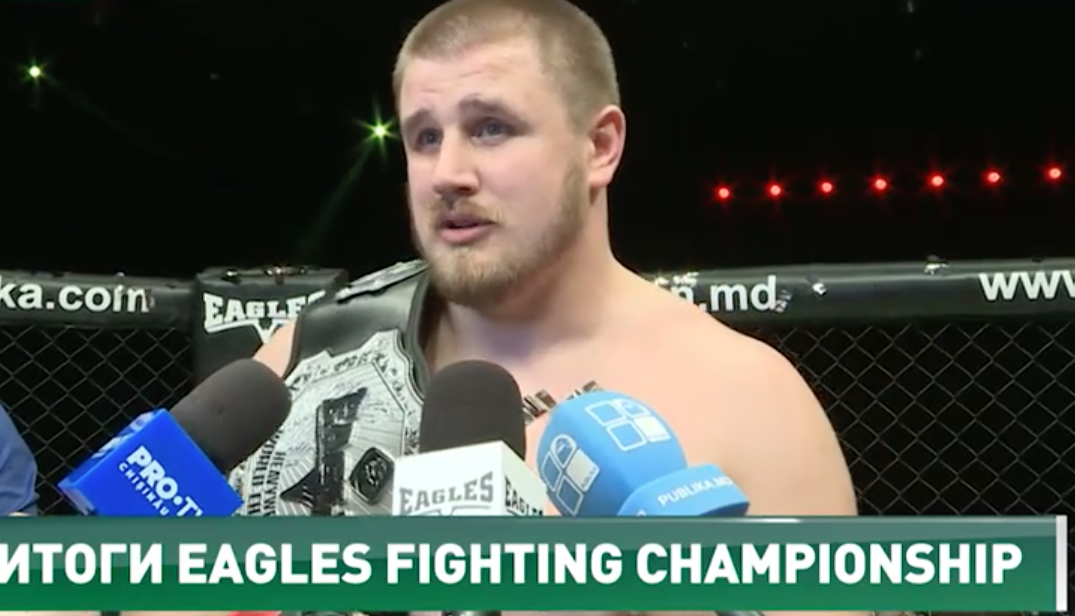 Кто является действующим чемпионом рэп турнира. Директор Иглс ММА. Eagle MMA чемпион в тяжелом весе. Чемпионы игл файтинг Чемпионшип. Чемпион хардкора в тяжелом весе Тимур.