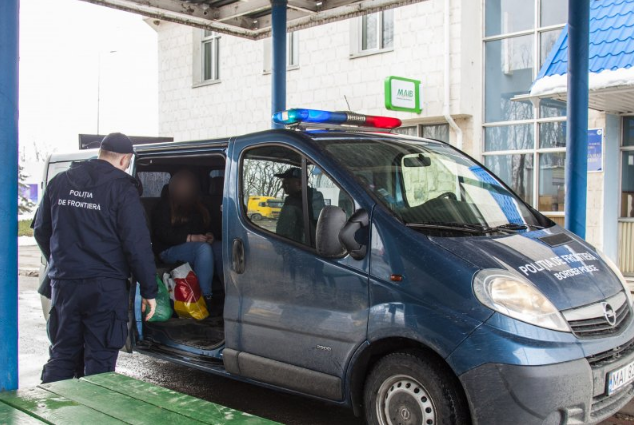 Румыния экстрадировала в Молдову женщину, причастную к торговле людьми