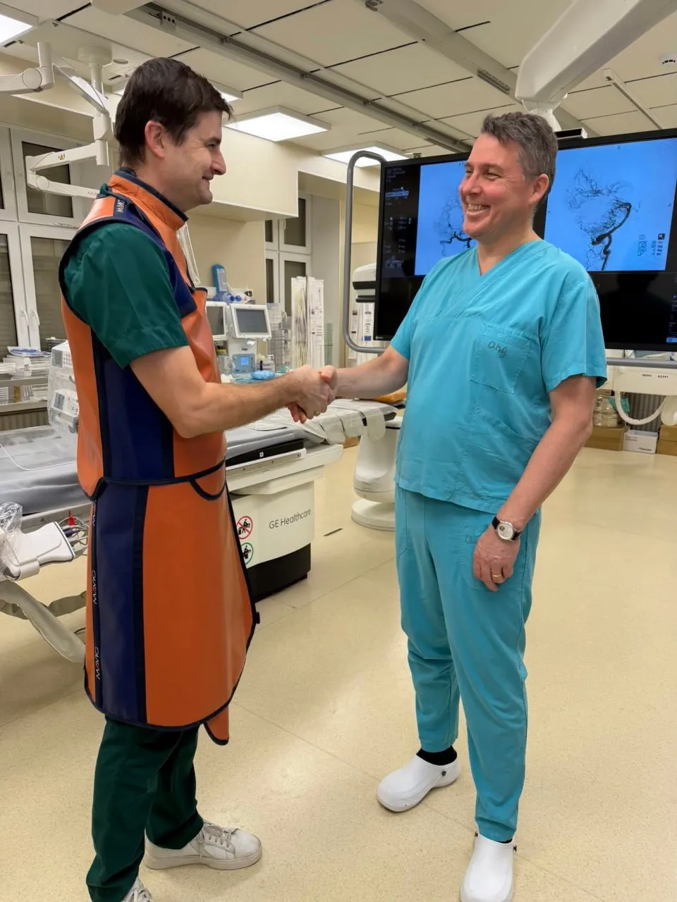 Premieră medicală în Moldova: Un medic din Germania, asistat de specialiștii noștri, a operat cinci copii