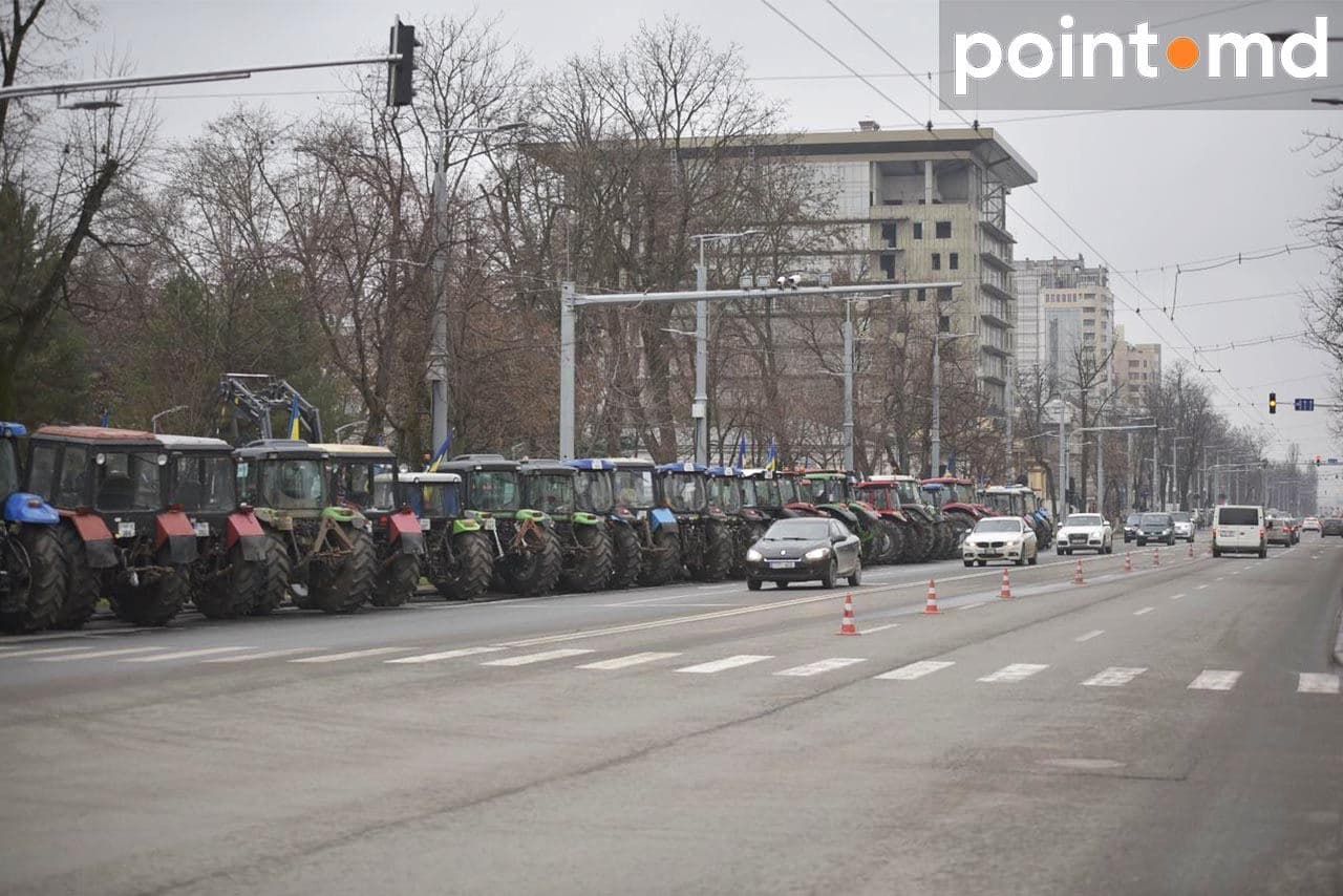 Фермеры вновь собрались перед парламентом: Мы не отступим