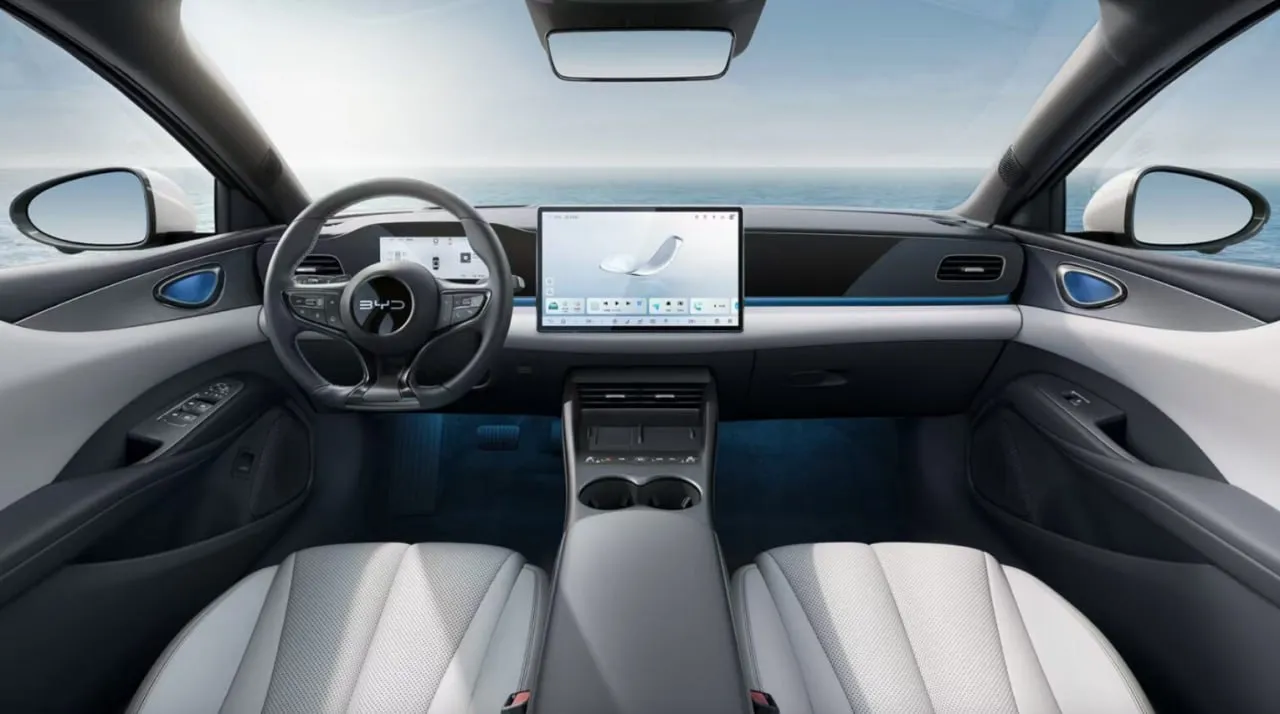 Preț de 15.300 de dolari și autonomie de 545 km: BYD lansează un analog ieftin al Tesla