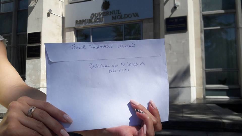 Liberalii solicită Guvernului ca studenții să-și primească bursa și pe timp de vară
