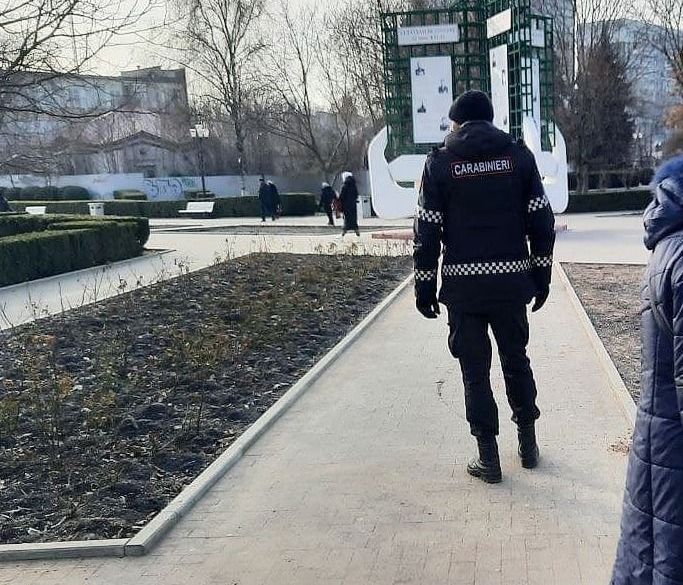 Карабинеры в Кишиневе вернули сбежавшую из дома 14-летнюю девочку