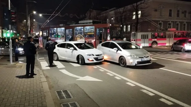 ДТП в центре Кишинёва: нарушено движение общественного транспорта