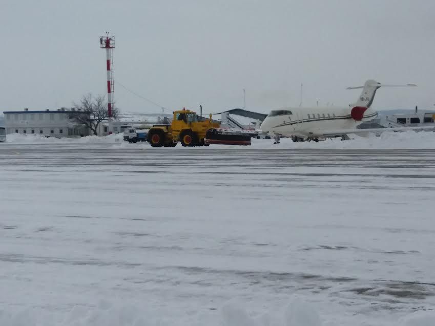 Aeroportul din Chișinău a fost deszăpezit în totalitate și activează în regim normal