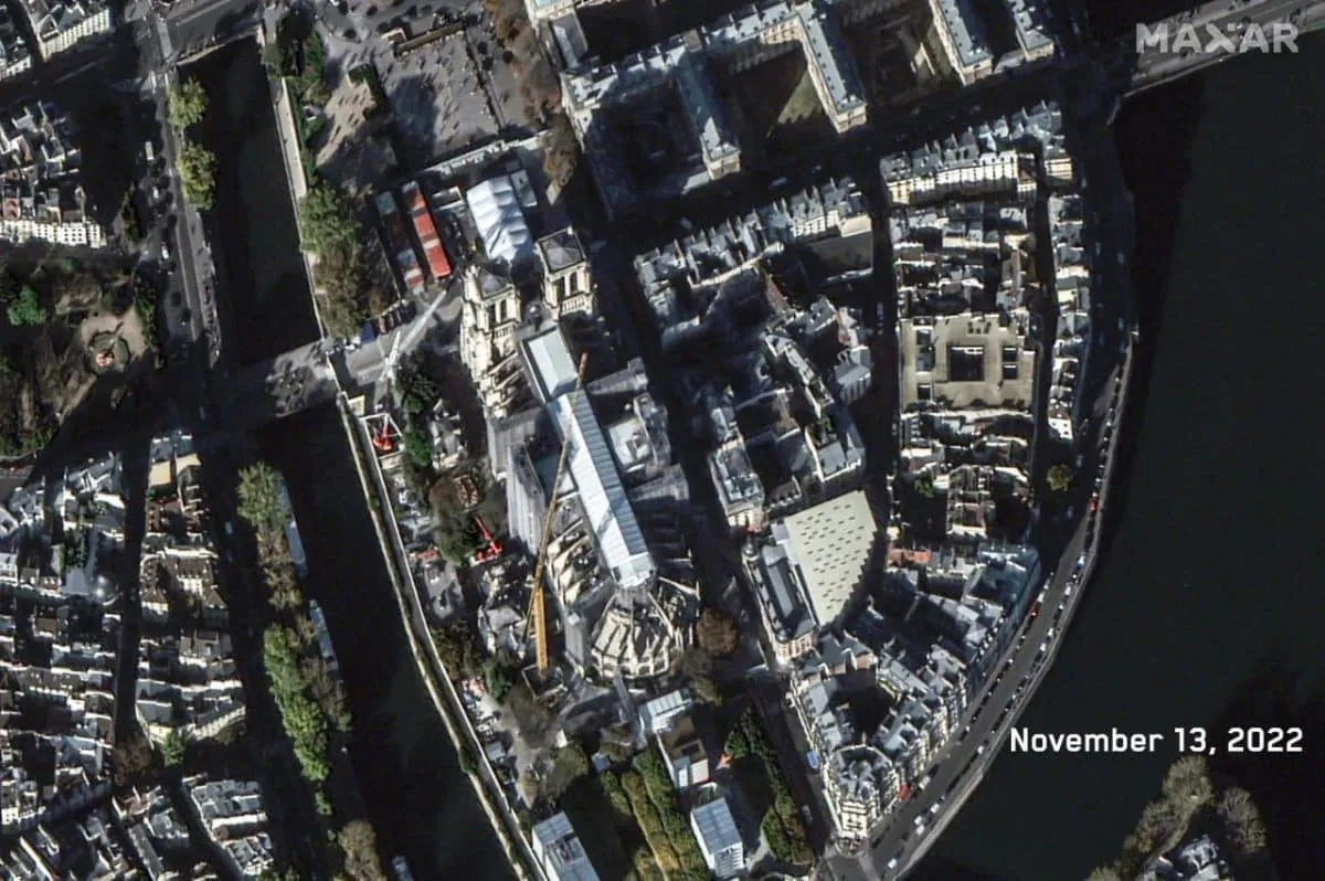 Imagini din satelit arată cum s-a schimbat Notre-Dame de Paris