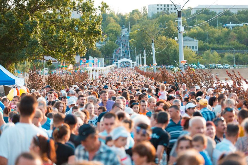 По распоряжению Илана Шора была открыта самая большая современная зона отдыха - озера Оргеева