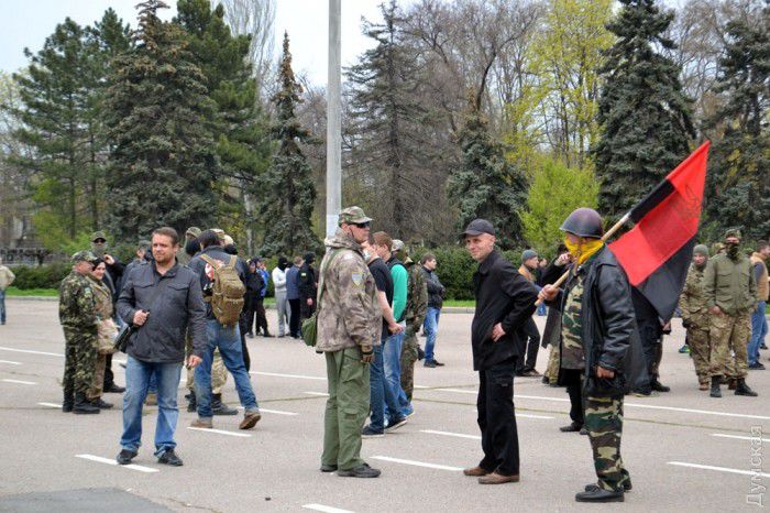 В Одессе сожгли импровизированный мемориал у Дома профсоюзов