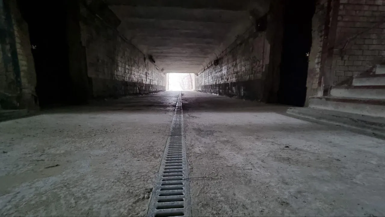 Lucrările de reparație a unei subterane din Capitala continuă