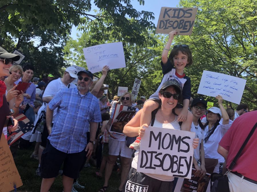 В США проходят массовые акции протеста против политики Трампа
