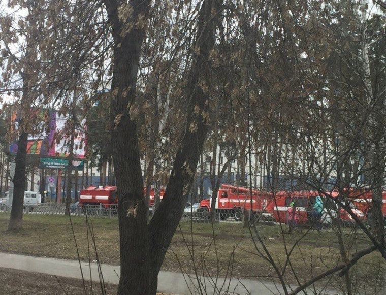Из больницы Екатеринбурга из-за пожара эвакуированы 100 человек
