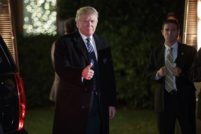 Трамп посетил костюмированную вечеринку в образе самого себя