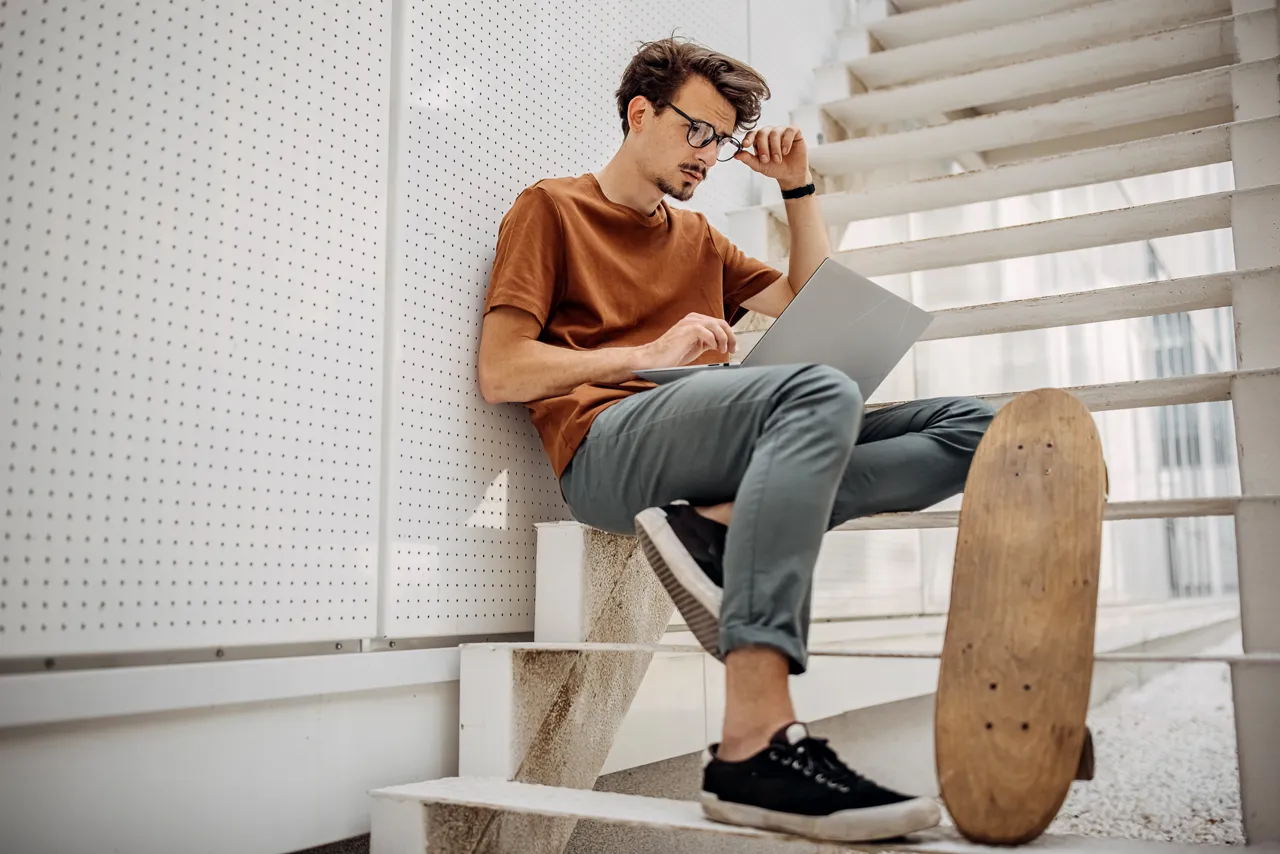 ASUS Zenbook S 16 — мощный рабочий инструмент с функцией ИИ в корпусе ультрабука