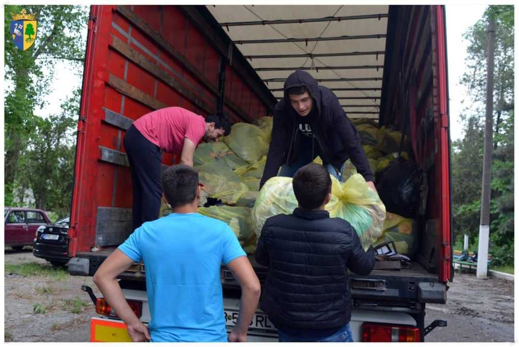 Конвой с 12 тоннами гуманитарной помощи из Румынии прибыл в Оргеев