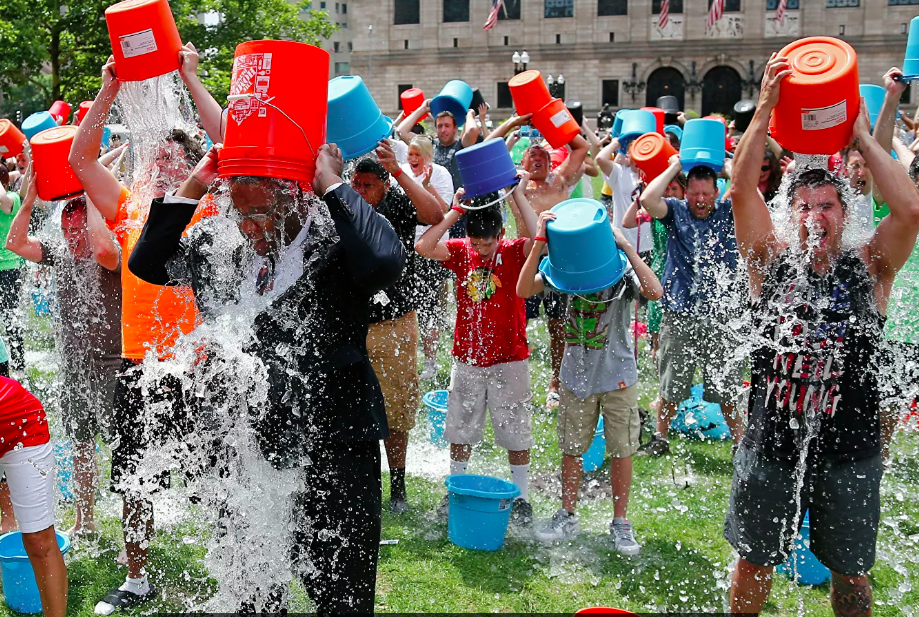 Умер вдохновитель "Ice Bucket Challenge"