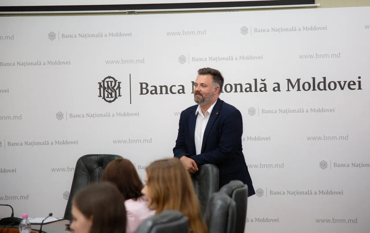 Нацбанк дал старт второму выпуску "Школы современных финансов"