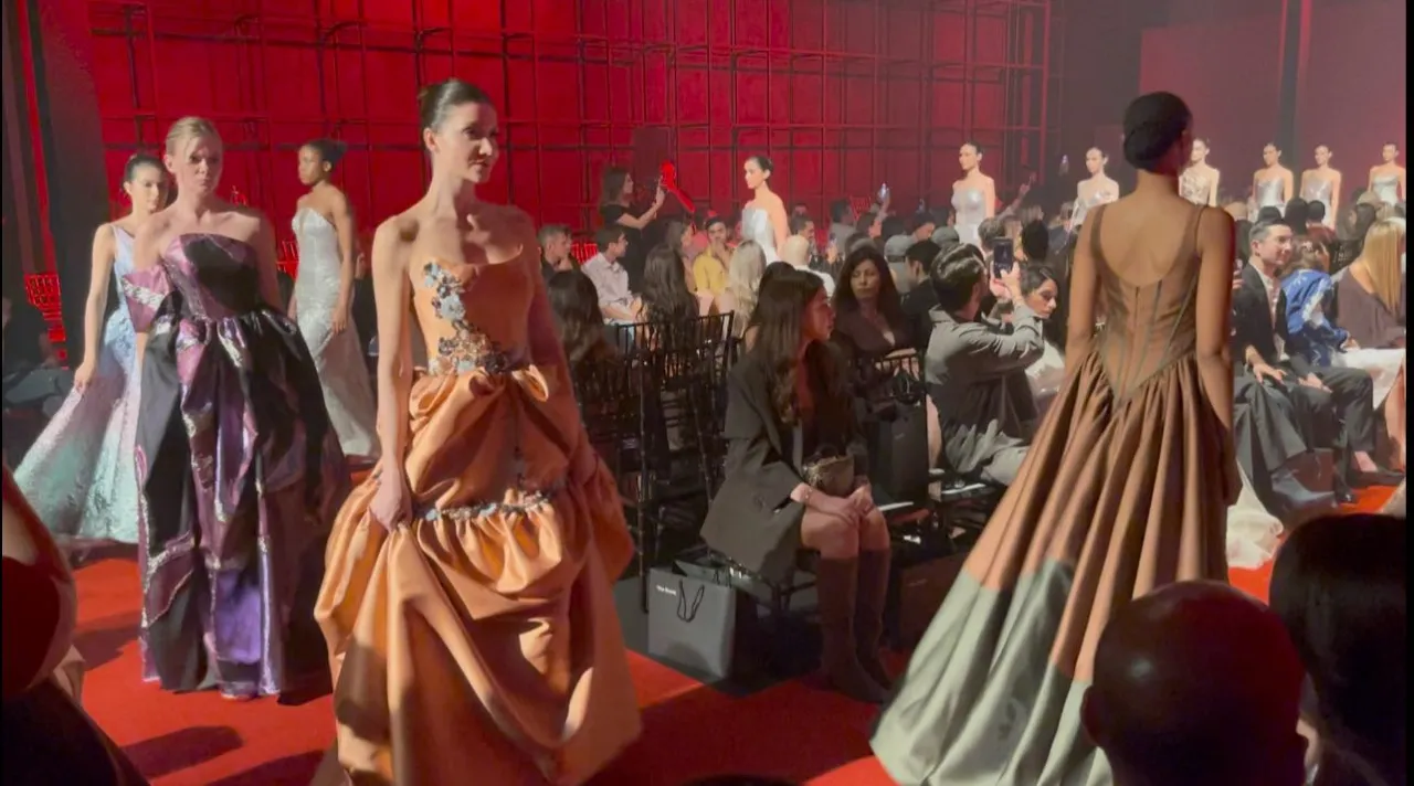 Un designer moldovean și-a prezentat colecția la un eveniment de modă în Dubai