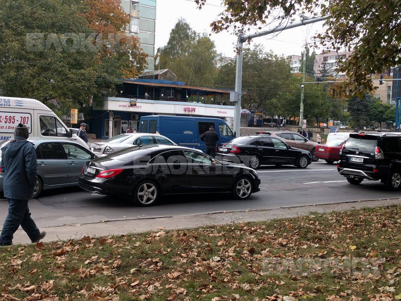 На бульваре Дачия столкнулись сразу пять автомобилей
