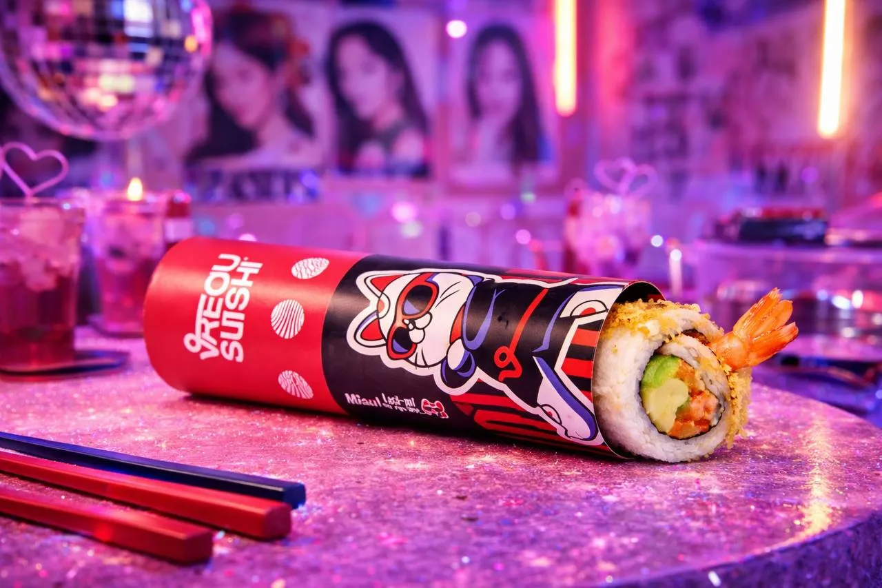 Vreau sushi: La Chișinău a apărut un nou format de servire sushi — roluri în tuburi
