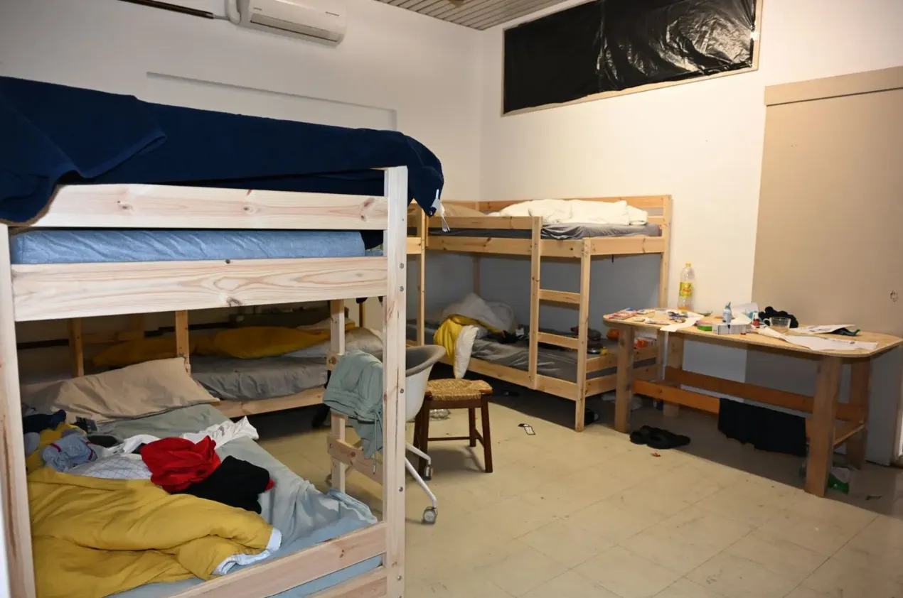 Mai mulți moldoveni și ucraineni, ținuți în sclavie într-o fabrică clandestină din Italia