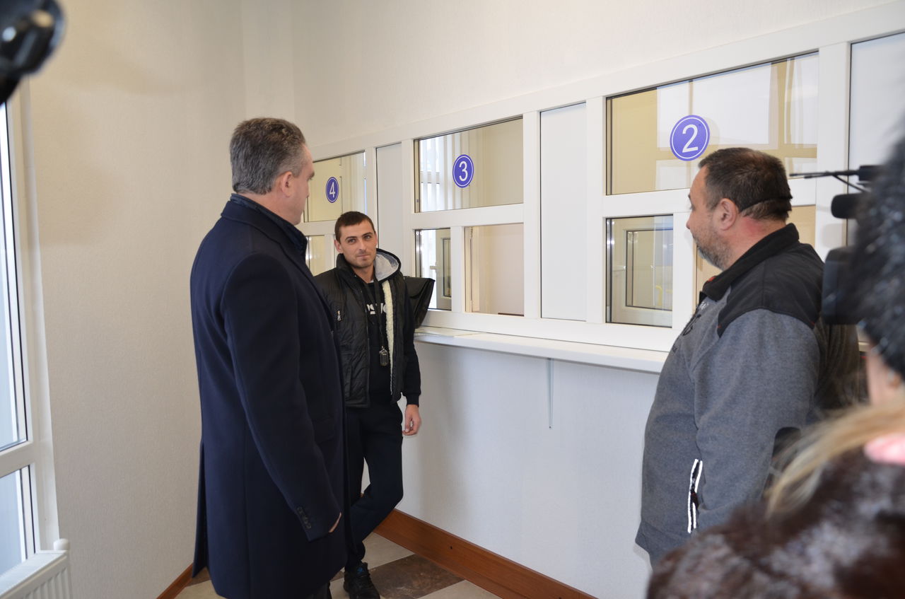 В Атаках открыли новую зону таможенного контроля для грузовиков