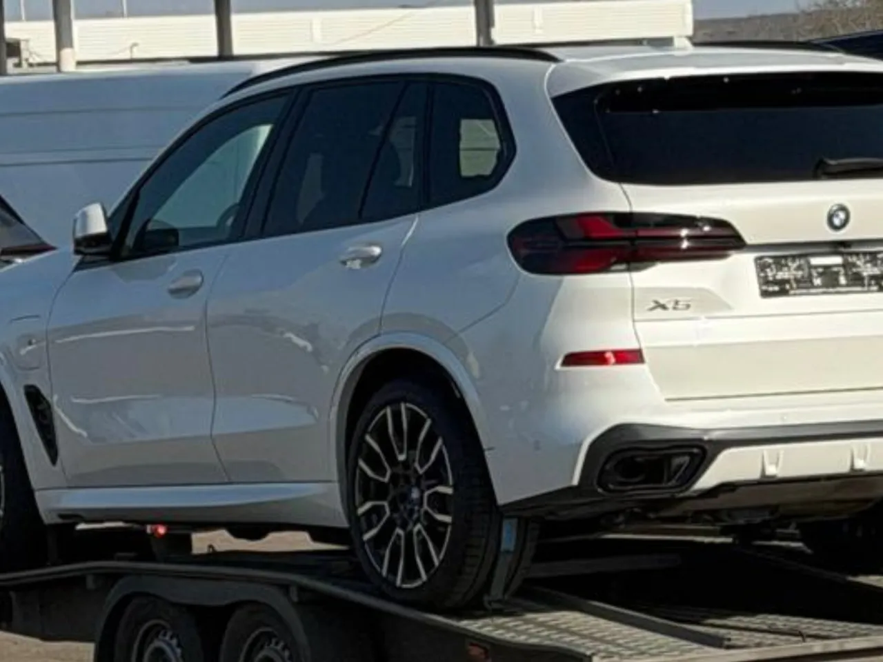 Попытка мошенничества на таможне Леушены: BMW X5 задекларировали на 30 000 евро меньше