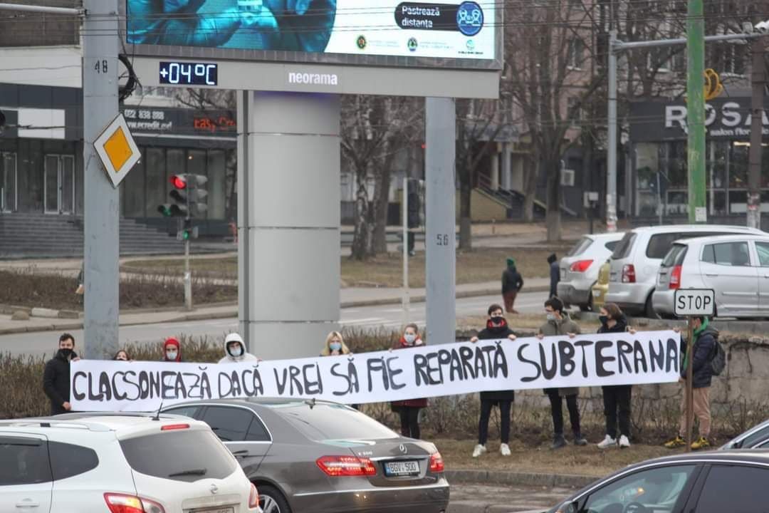 В Кишиневе прошел флешмоб в поддержку ремонта подземного перехода