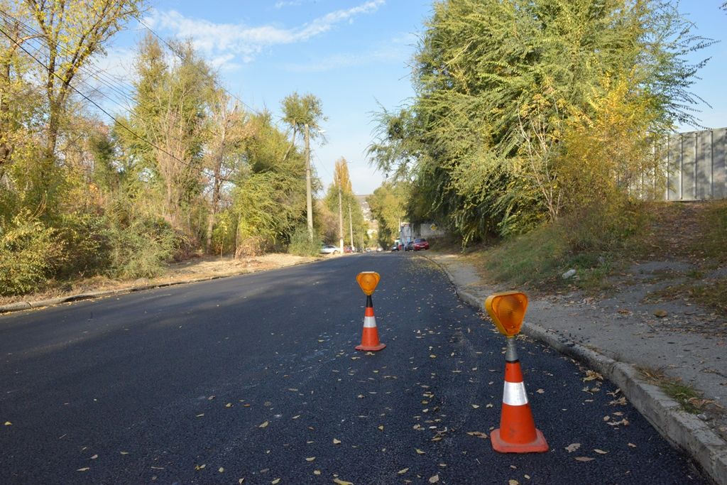 В Кишиневе на улице Бэчой Ной делают ремонт