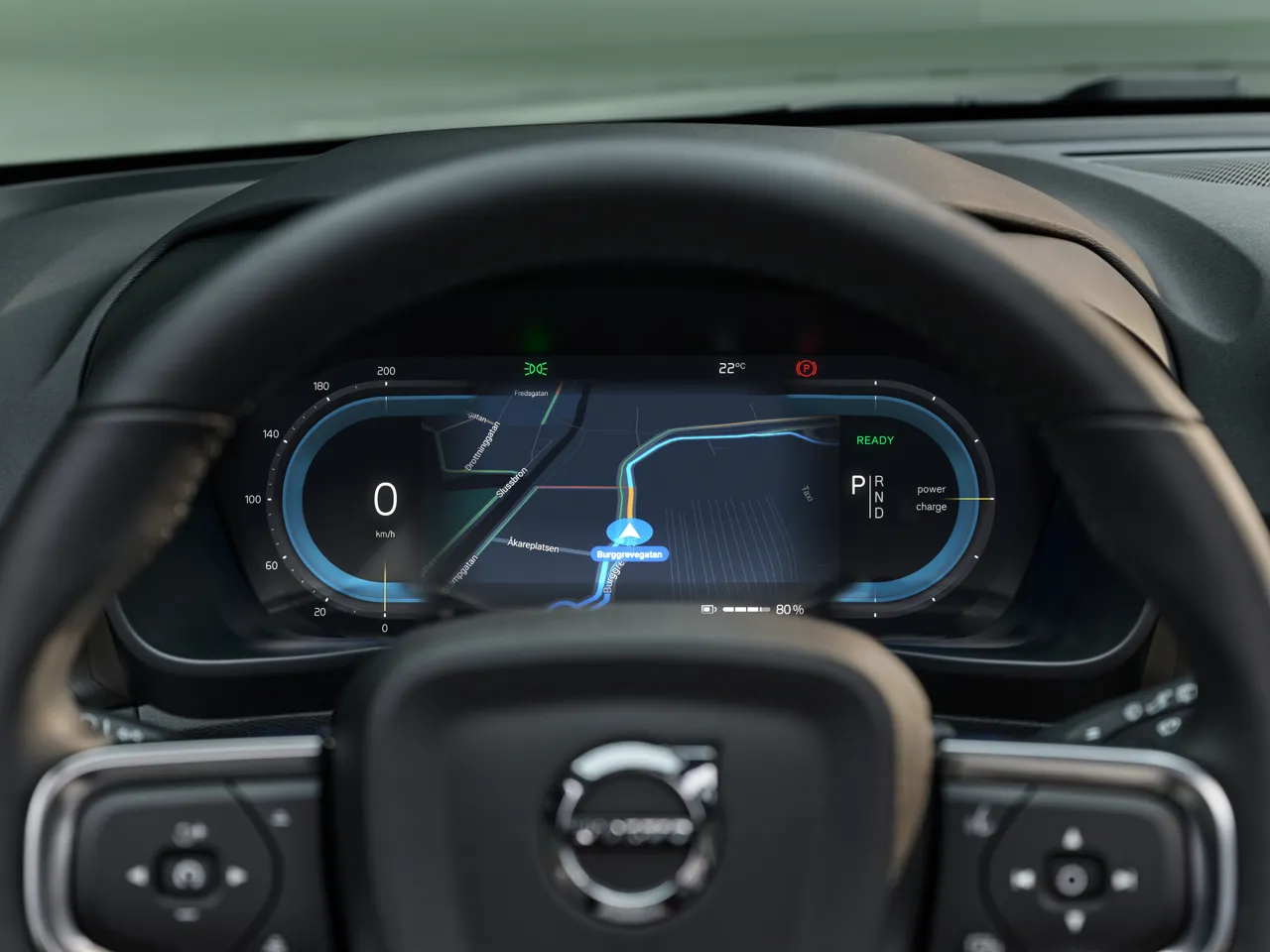 Volvo XC40: Выбери 3 специальные версии: бензин, гибрид и даже электро от 39.800 евро