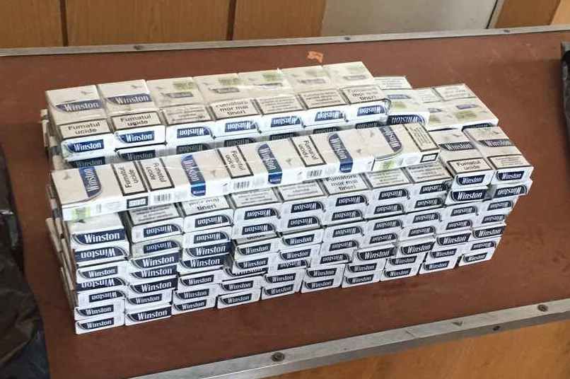 Две попытки контрабанды сигарет пресечены на авиарейсах в Англию