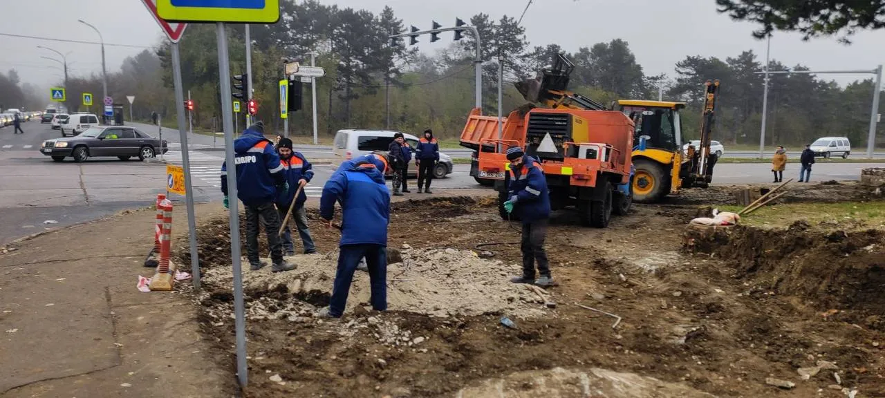 На Рышкановке появится дополнительная поворотная полоса: начаты земляные работы
