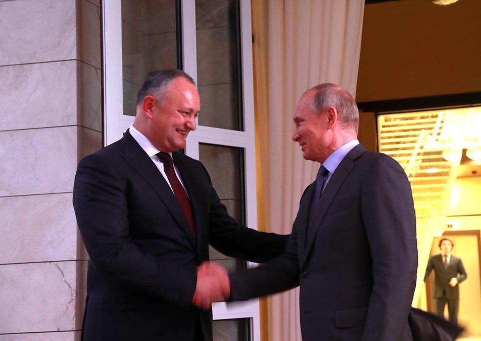 Стало известно, о чем говорили Додон и Путин в Сочи