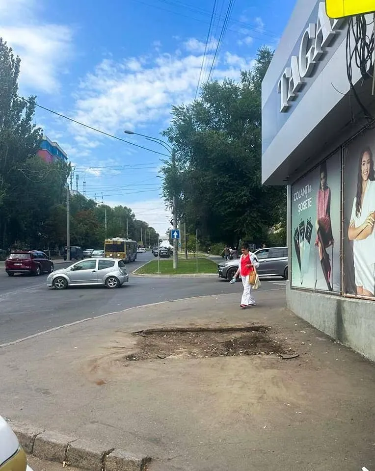 В Кишиневе демонтировали торговый ларек