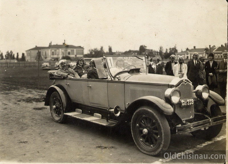 Опубликованы фотографии с автопробегов из Кишинева в 1928-1929 годах