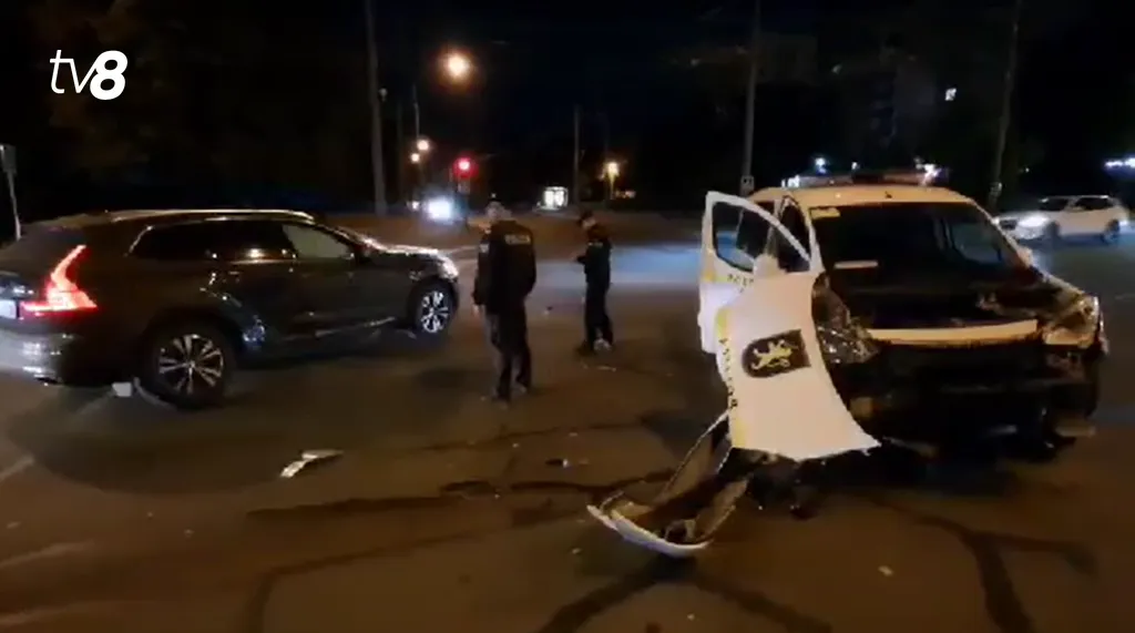 В Кишиневе произошло ДТП с участием машины полиции